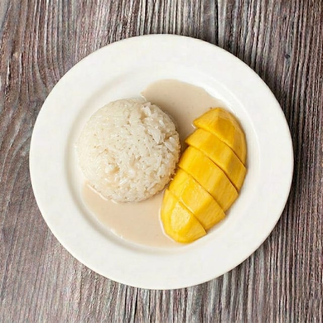 Sweet Sticky Rice with Mango.