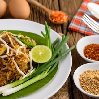 L9 - Vegetarian Pad Thai