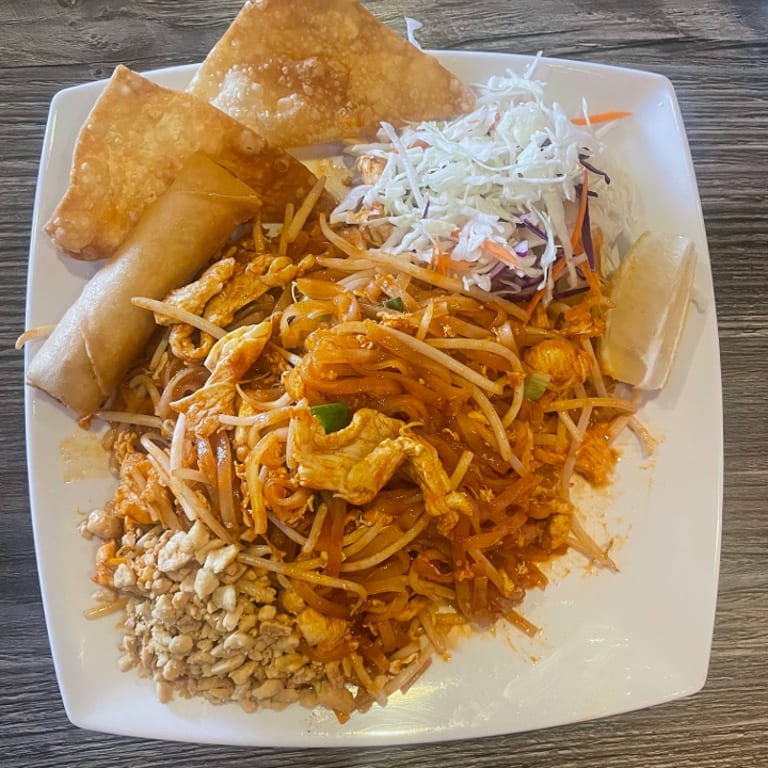 Delicious Pad Thai and Noodle Dishes