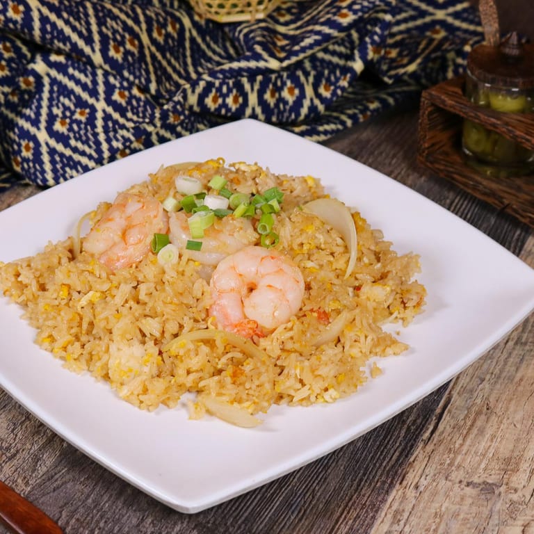 Delicious Fried Rice: A Thai and Asian Favorite